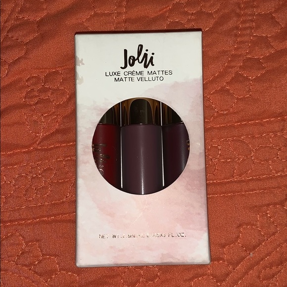 Jolii Luce cream mattes liquid lipsticks - Picture 4 of 4